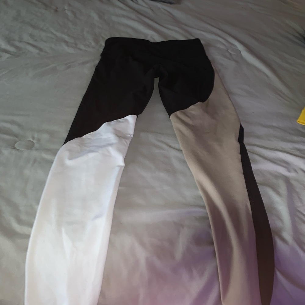 Athleta Legging Euc - image 2